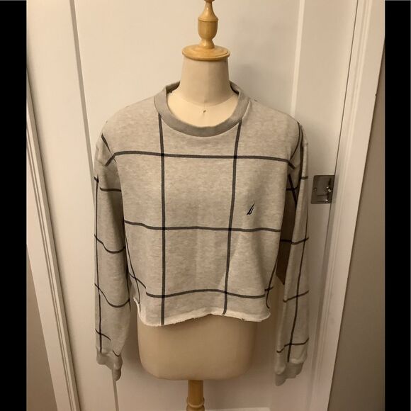 NAUTICA, crop top with frayed edge. Size Medium‎ - Picture 2 of 7